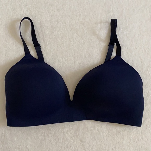 Gap Body | Favorite Seamless Wireless Convertible Bra Navy Blue (34D) - Picture 15 of 15
